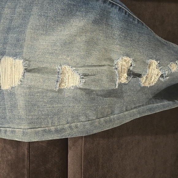 ✨️Celebrity Pink Distressed Ankle Skinny Jeans - Picture 5 of 7